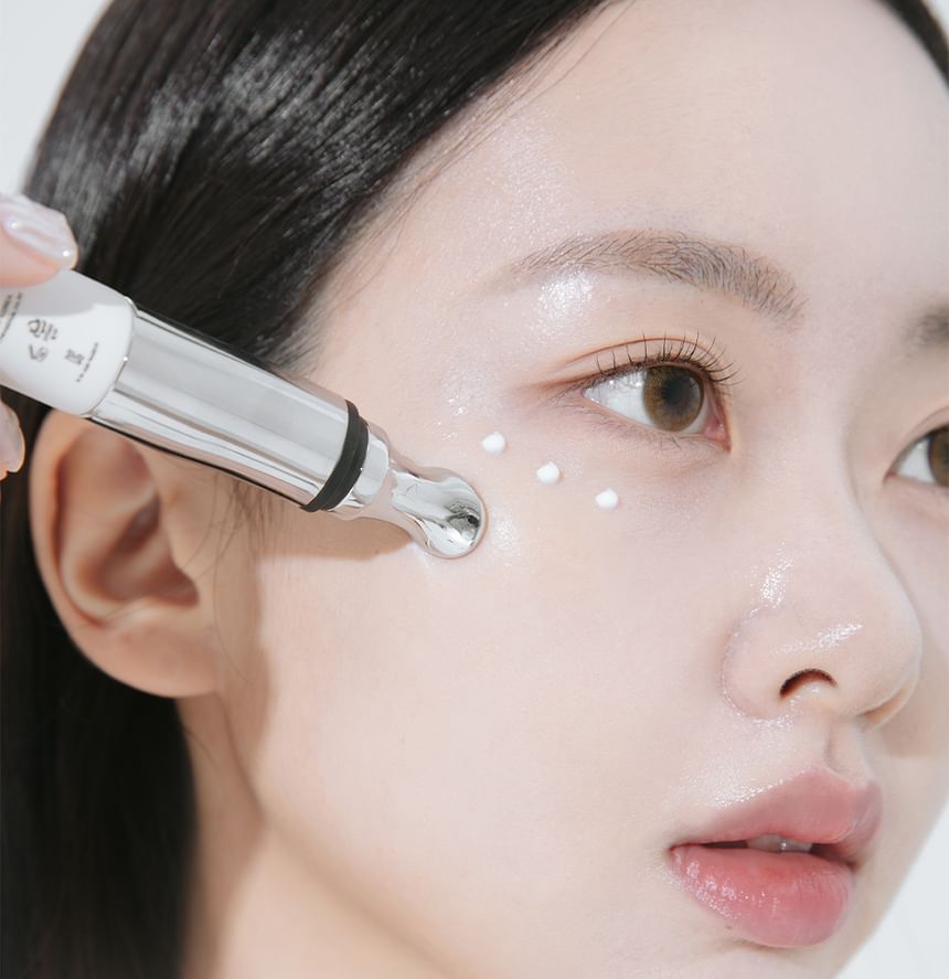 HEVEBLUE - Black Yuja Bean Lifting Auto Eye Cream - Gallery 14